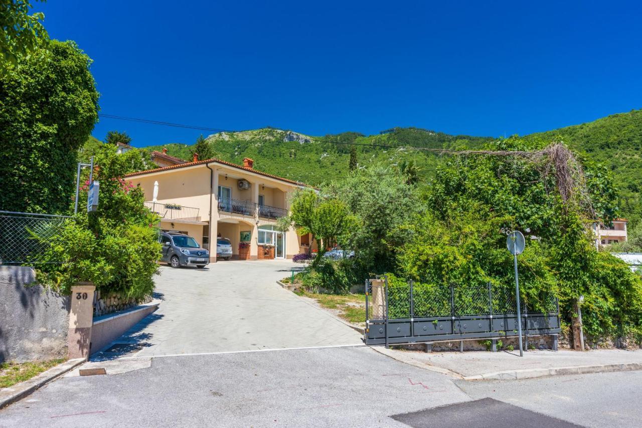 Apartments Branka Mošćenička Draga Extérieur photo